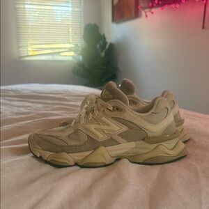 New Balance Beige/Tan Chunky Sneakers